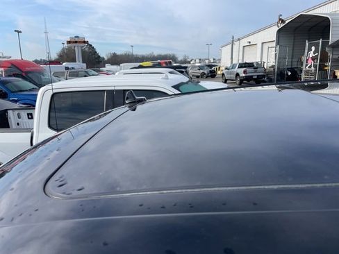 Used 2019 Ford F150 Platinum w/ Equipment Group 701A Luxury image 6