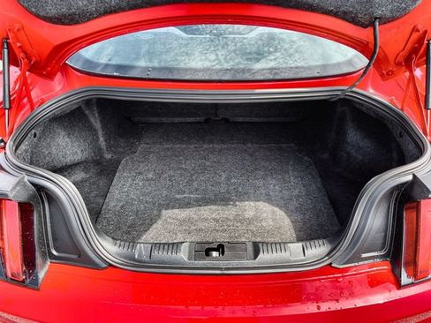 Used 2015 Ford Mustang Coupe RWD image 20