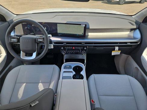 New 2026 Hyundai Ioniq 9 SEL image 9