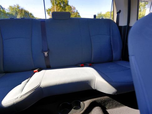 Used 2017 RAM 1500 Express image 12