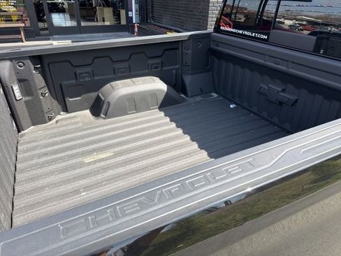 Used 2025 Chevrolet Silverado 1500 High Country w/ Midnight Edition image 9