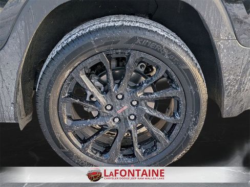 Used 2023 GMC Terrain SLT w/ Elevation Edition image 32