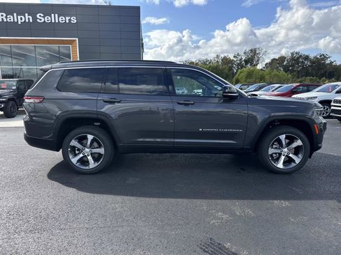 New 2025 Jeep Grand Cherokee L Limited image 6