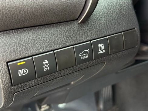 Used 2023 Toyota Camry SE image 15