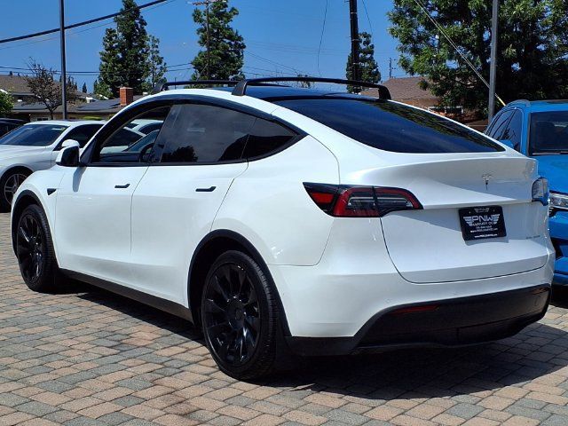 Used 2021 Tesla Model Y Long Range AWD/4WD image 4