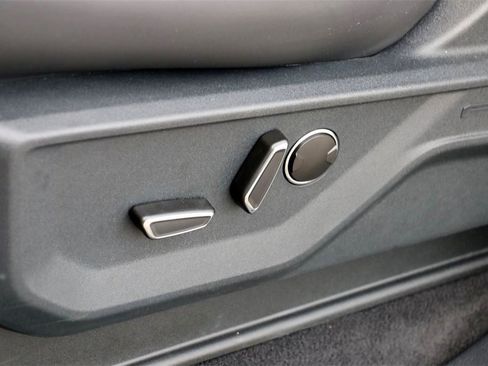 New 2025 Ford F150 Lariat w/ Equipment Group 502A High image 23