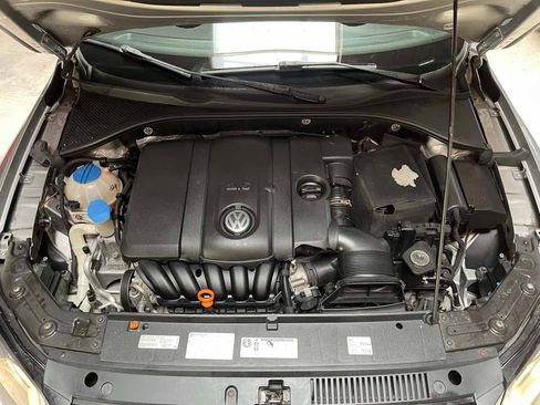 Used 2013 Volkswagen Passat 2.5 SE FWD image 31