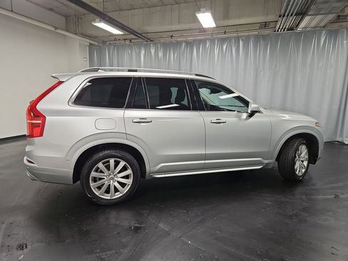 Used 2018 Volvo XC90 T6 Momentum w/ Convenience Package image 10