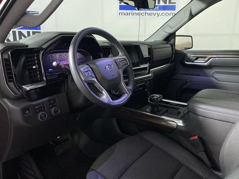 Used 2025 Chevrolet Silverado 1500 LT Trail Boss w/ Protection Package AWD/4WD image 15