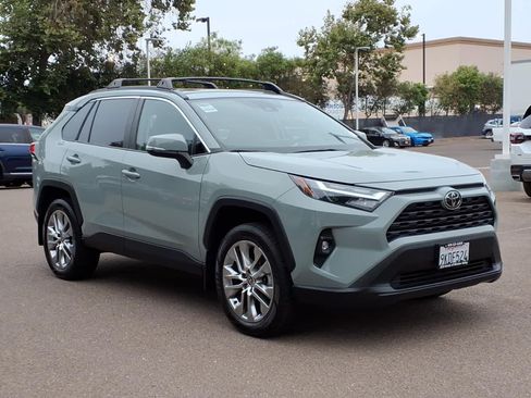 Used 2023 Toyota RAV4 XLE Premium FWD image 3