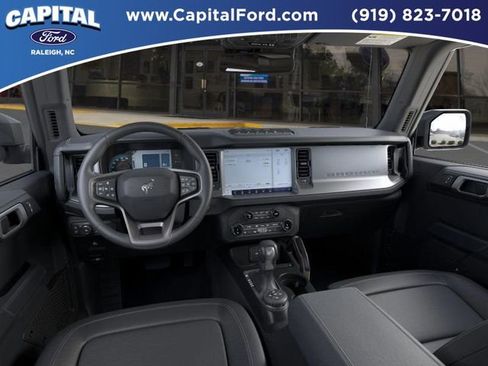 New 2025 Ford Bronco Badlands image 9