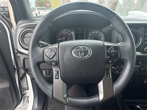Used 2023 Toyota Tacoma TRD Sport image 27