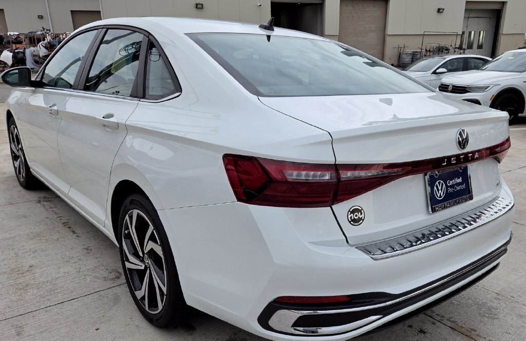 Certified 2026 Volkswagen Jetta SEL FWD image 9