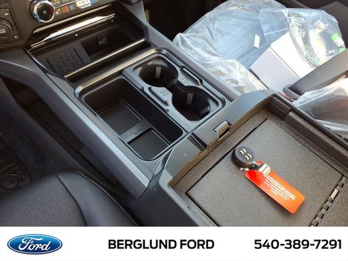 New 2026 Ford F550 4x4 Crew Cab image 17