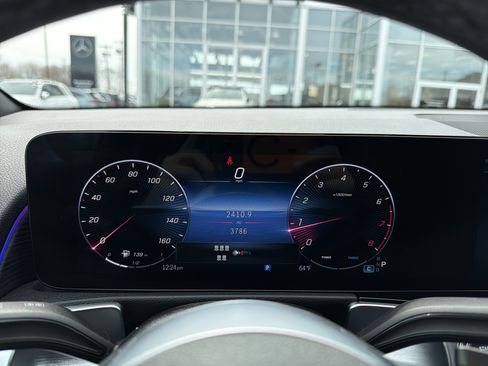 Used 2026 Mercedes-Benz GLB 250 4MATIC image 16