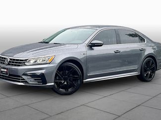 Used 2017 Volkswagen Passat 1.8T R-Line FWD video 1