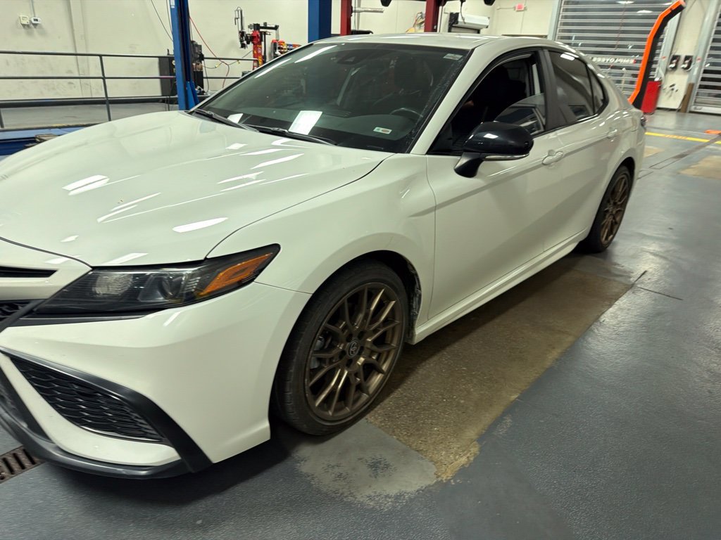 Used 2024 Toyota Camry SE w/ Convenience Package AWD/4WD image 5
