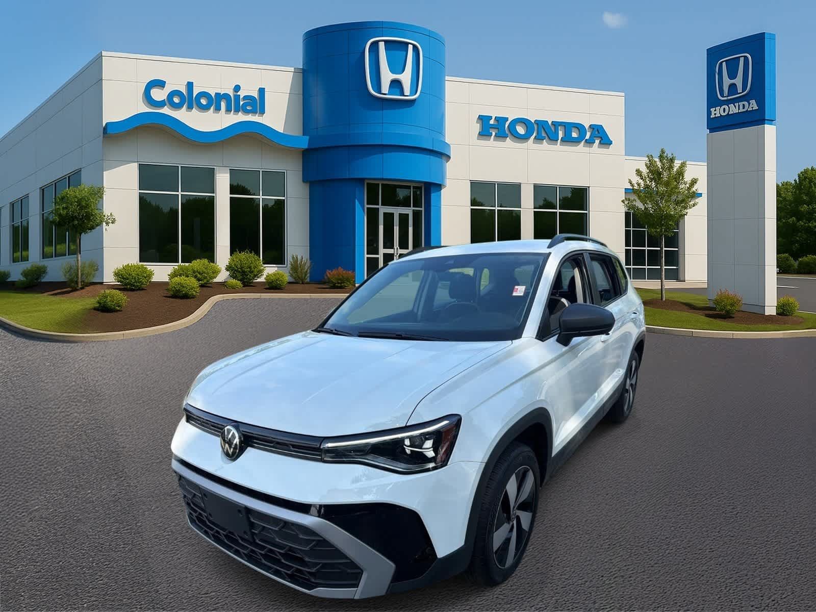 Used 2025 Volkswagen Taos S AWD/4WD image 2