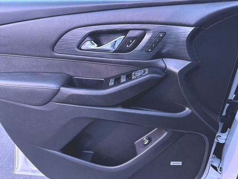 Used 2023 Chevrolet Traverse High Country w/ LPO, Floor Liner Package image 23