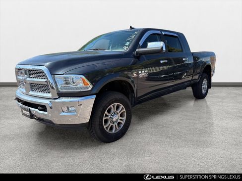 Used 2018 RAM 2500 Laramie w/ Cold Weather Group AWD/4WD image 5