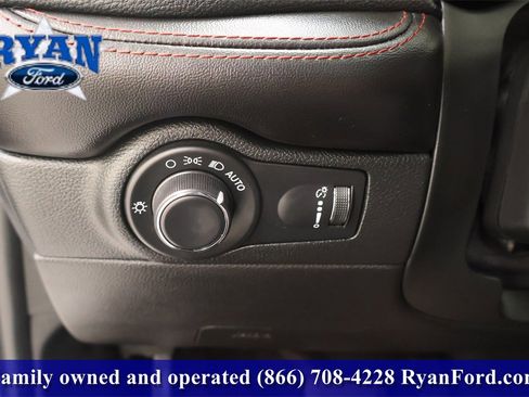 Used 2025 Dodge Durango GT w/ Blacktop Package image 27