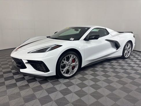 Used 2022 Chevrolet Corvette Stingray Premium Conv w/ Z51 Performance Package RWD image 44