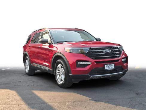 Used 2020 Ford Explorer XLT w/ Equipment Group 202A AWD/4WD image 1