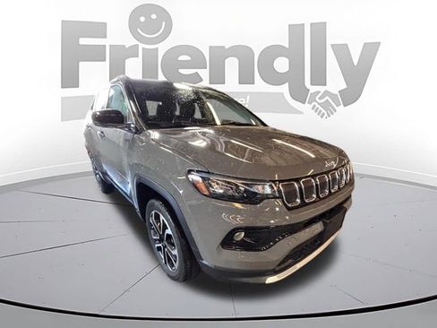Used 2022 Jeep Compass Limited AWD/4WD image 3