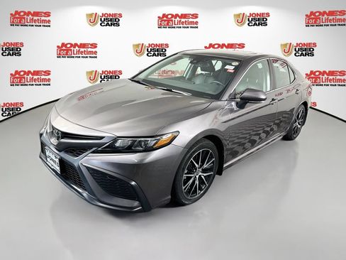 Certified 2024 Toyota Camry SE w/ Cold Weather Package FWD image 15