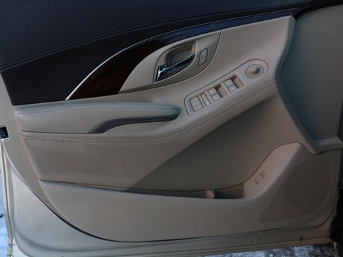 Used 2014 Buick LaCrosse Leather image 18