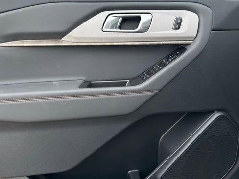 New 2026 Ford Explorer Active w/ Active Comfort Package image 12