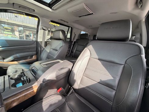 Used 2019 GMC Yukon Denali w/ Denali Ultimate Package image 13