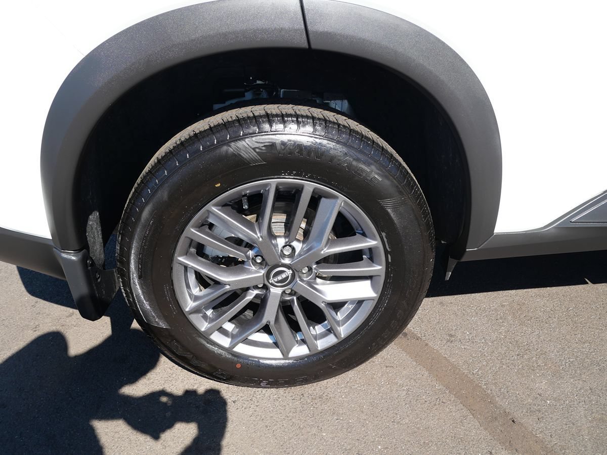 Used 2023 Nissan Rogue S AWD/4WD image 34