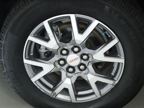 Used 2021 GMC Acadia SLT w/ Preferred Package image 38