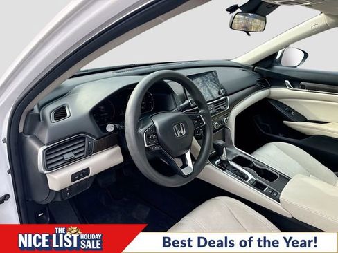 Used 2018 Honda Accord EX image 10