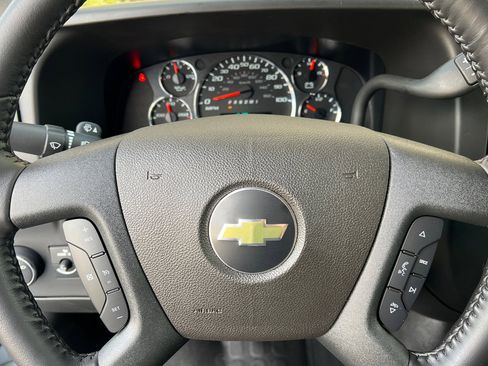 New 2023 Chevrolet Express 3500 Extended w/ Driver Convenience Package image 21
