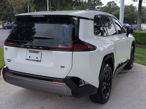 Certified 2026 Toyota RAV4 SE AWD/4WD image 10