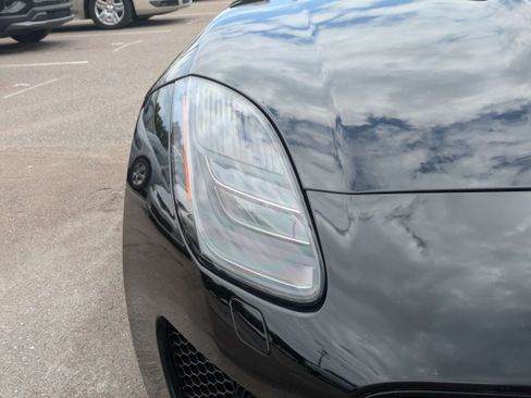 Used 2019 Jaguar F-TYPE Convertible RWD image 9