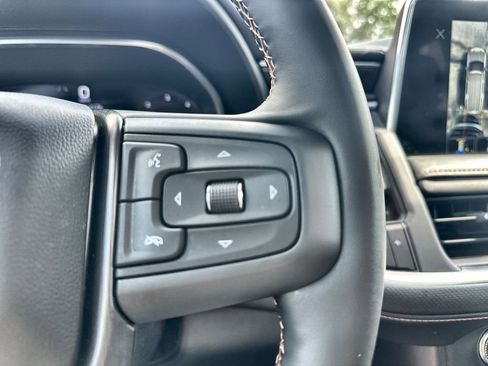 Used 2024 GMC Yukon AT4 w/ Technology Package AWD/4WD image 32