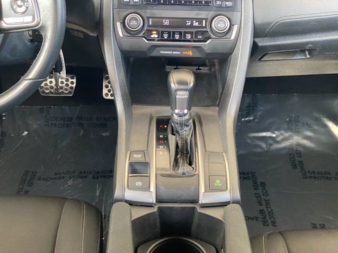 Used 2019 Honda Civic Sport image 8