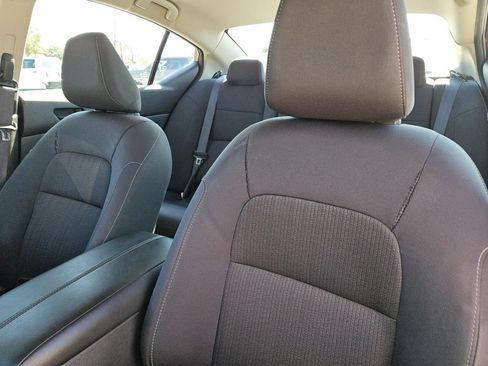 Used 2025 Nissan Altima 2.5 SV FWD image 12