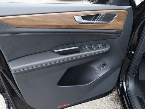 New 2026 Volkswagen Atlas SE image 10