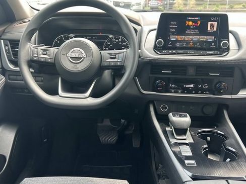 Used 2023 Nissan Rogue SV FWD image 23