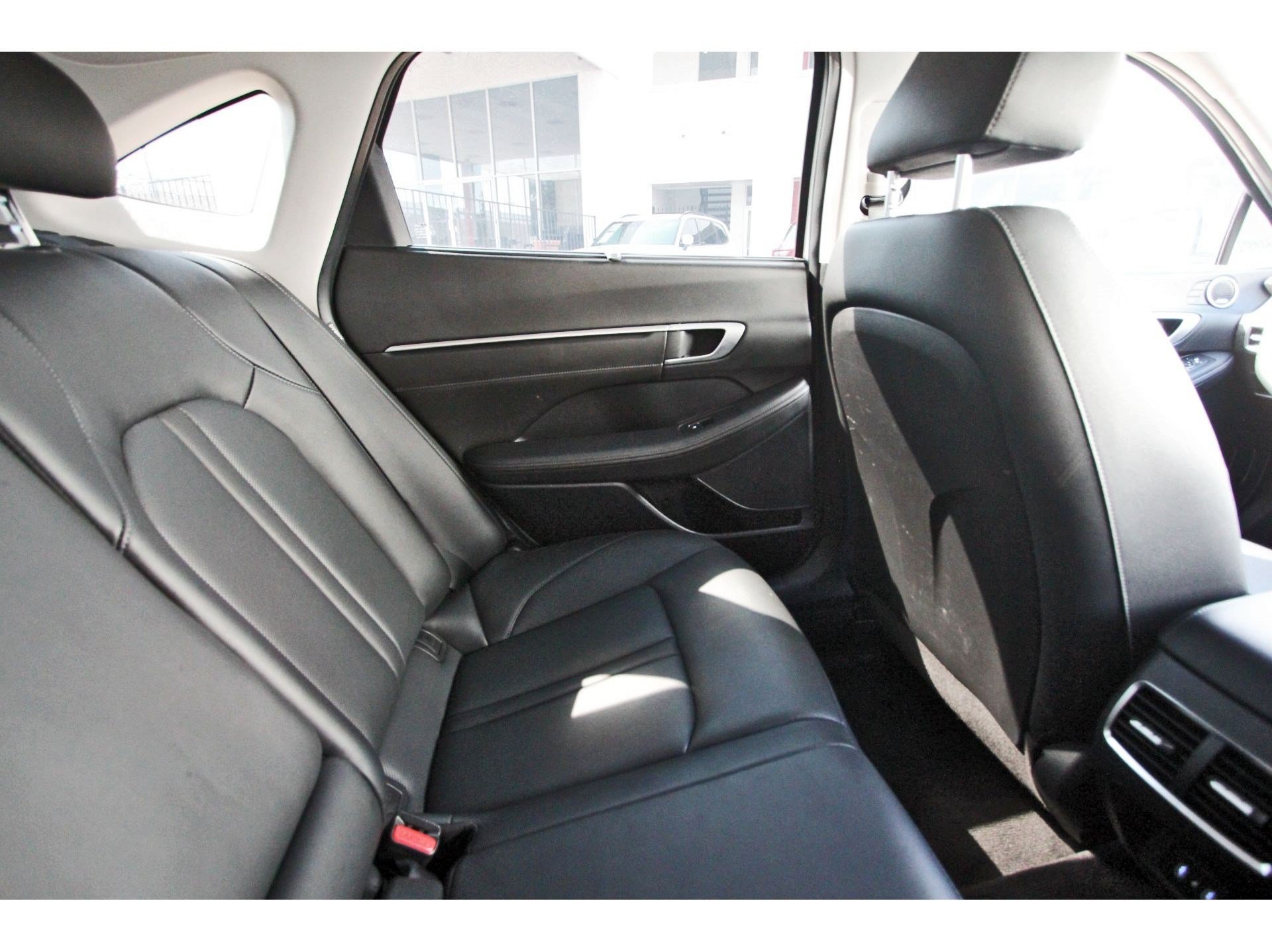 Used 2024 Hyundai Sonata Limited FWD image 13