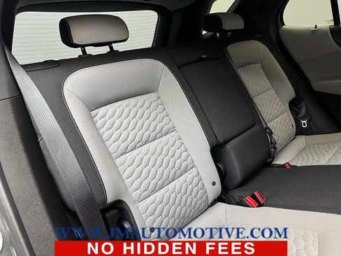 Used 2018 Chevrolet Equinox LT image 18