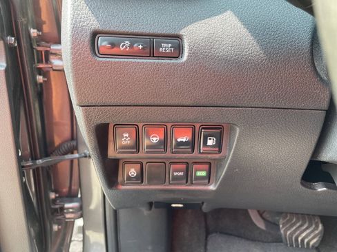 Used 2019 Nissan Rogue SL FWD image 15