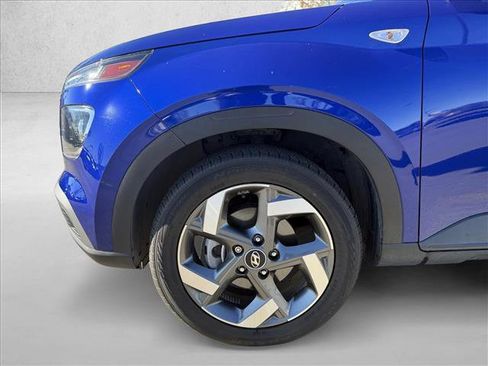 Certified 2023 Hyundai Venue SEL image 17