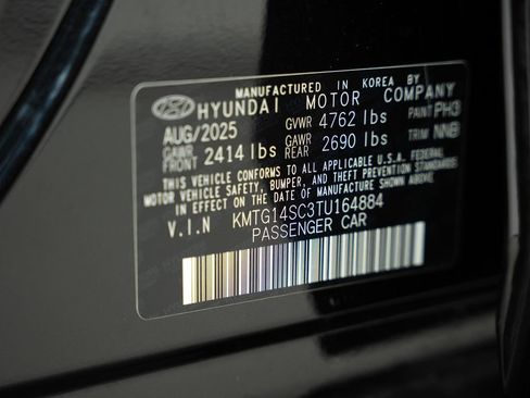 Used 2026 Genesis G70 2.5T RWD image 40