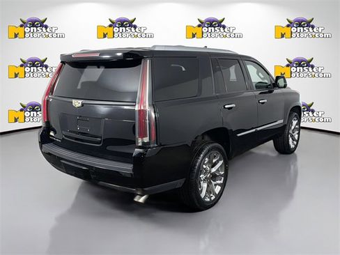 Used 2016 Cadillac Escalade Platinum image 5