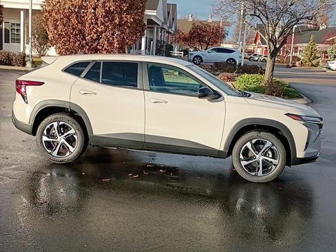 New 2026 Chevrolet Trax RS w/ Driver Confidence Package image 7